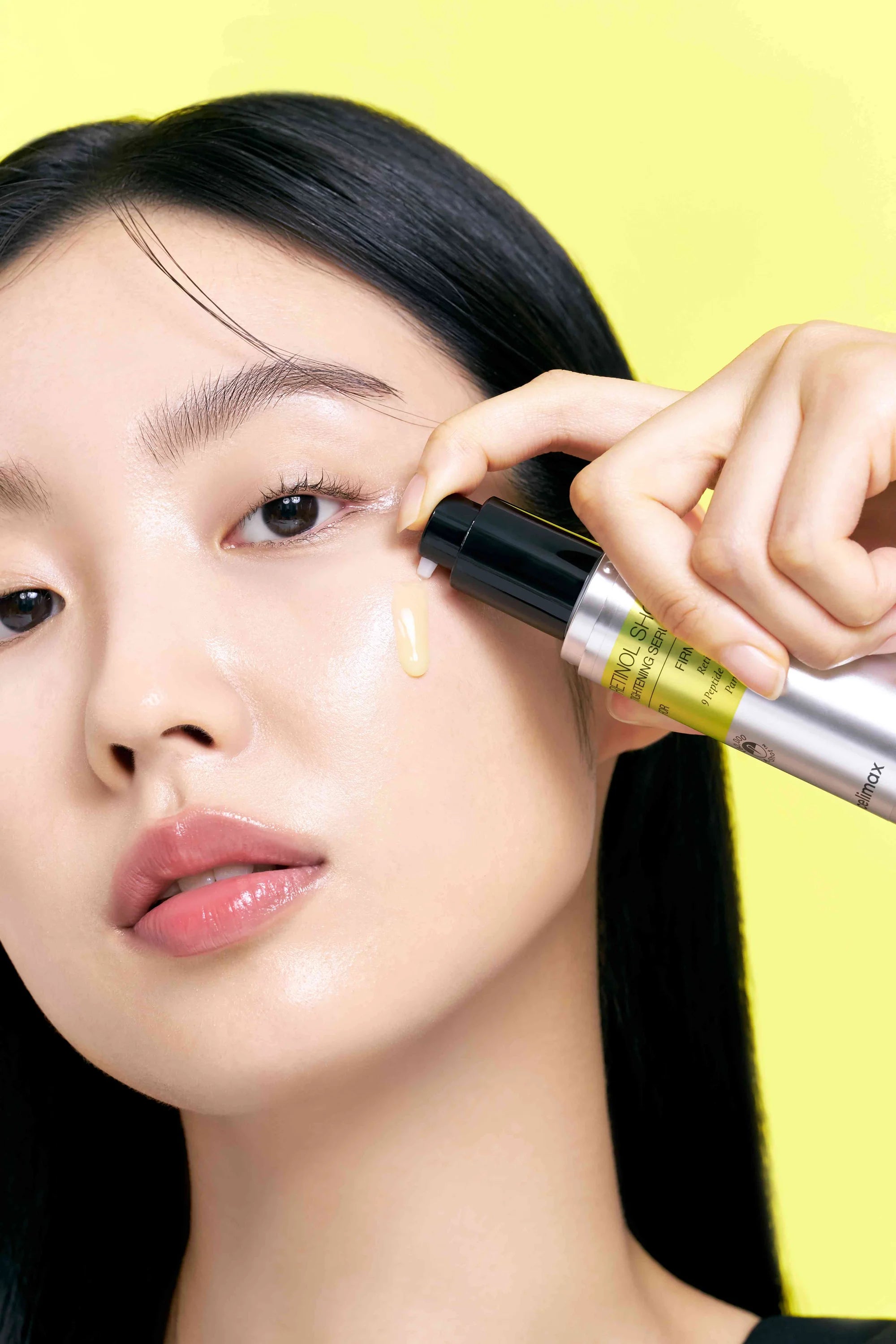 The Vita-A Retinol Shot Tightening Serum