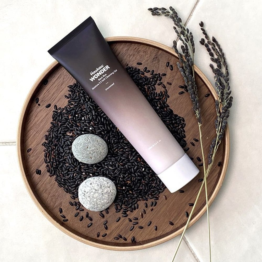 Black Rice Moisture 5.5 Soft Cleansing Gel [100ml]