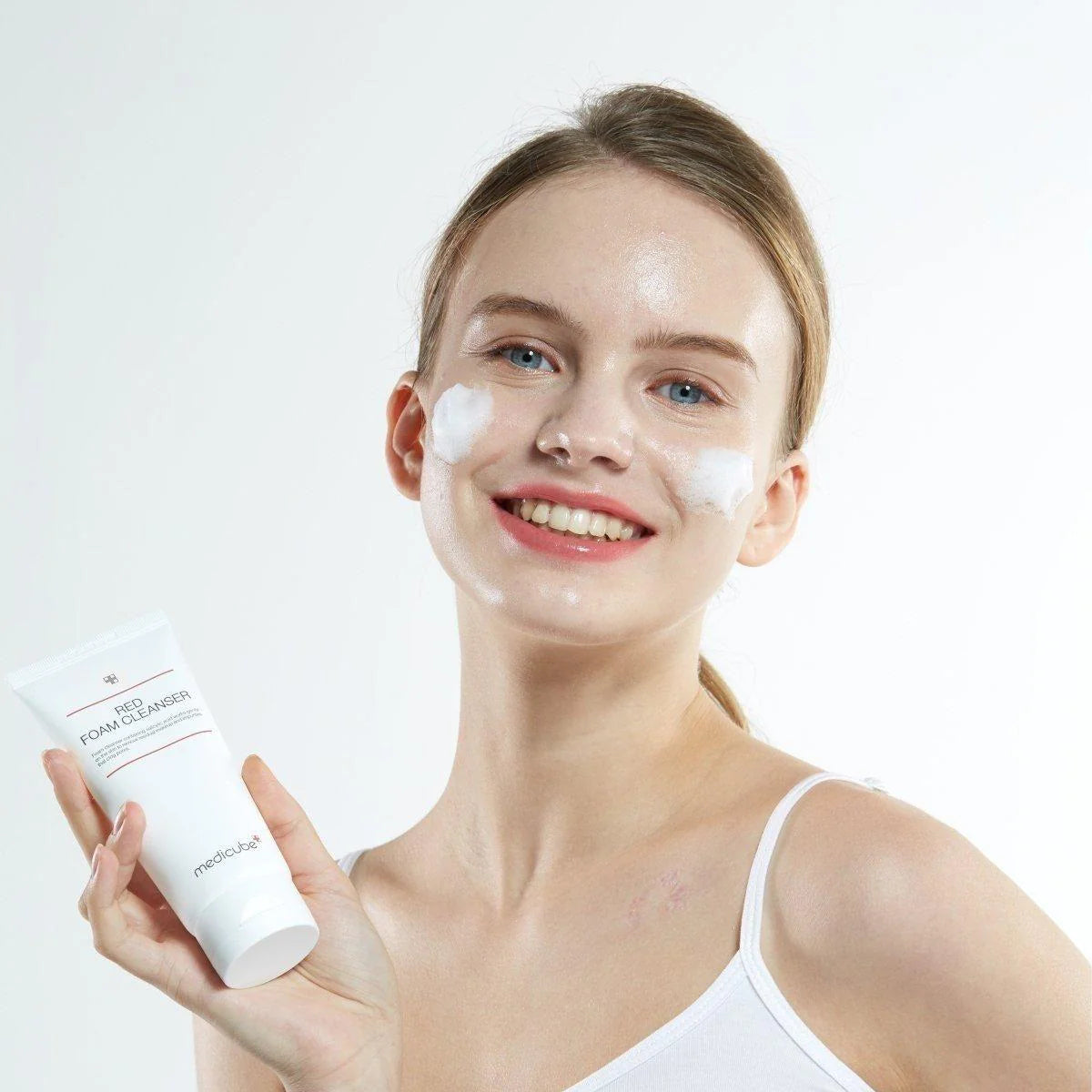 Red Foam Cleanser [120ml]