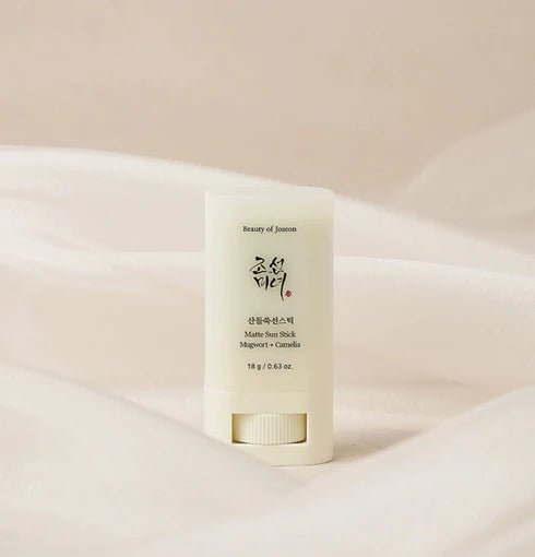 [Beauty of Joseon] Matte Sun Stick : Mugwort + Camelia SPF50+ [18g] - 