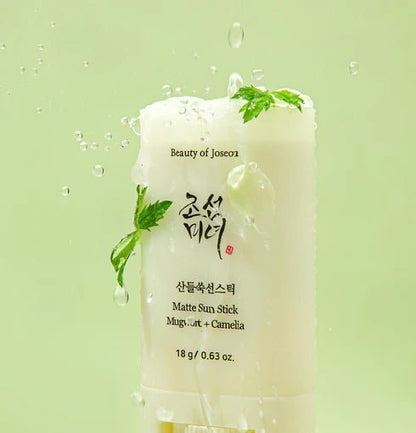 [Beauty of Joseon] Matte Sun Stick : Mugwort + Camelia SPF50+ [18g] - 