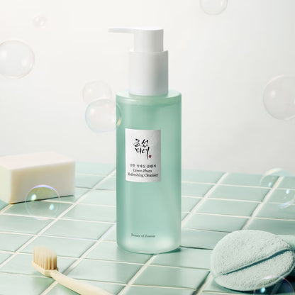 Green Plum Refreshing Cleanser [200ml]